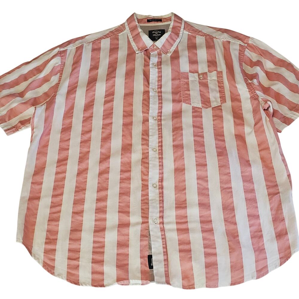 Artistry in Motion Red White Striped Button Short Sleeve Shirt Cotton XL 4174